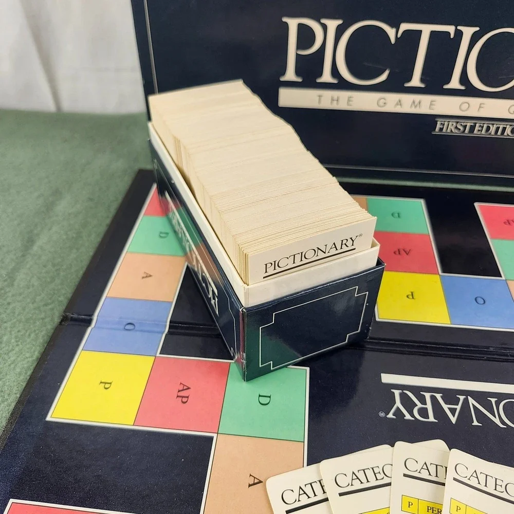 1985 Pictionary 1st Edition Charades Game Complete in Very Good Cond FREE SHIP